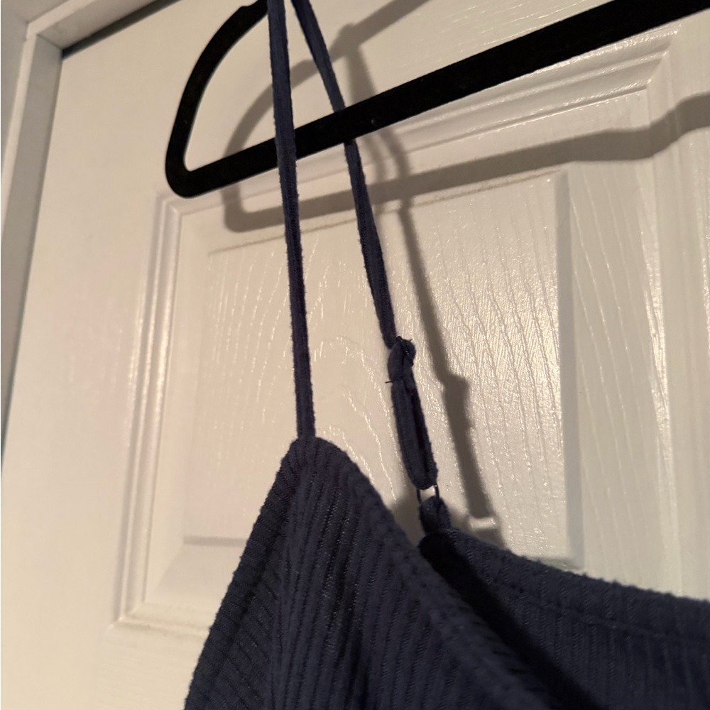 Express Navy Ribbed Cropped Tank - Picture 5 of 6